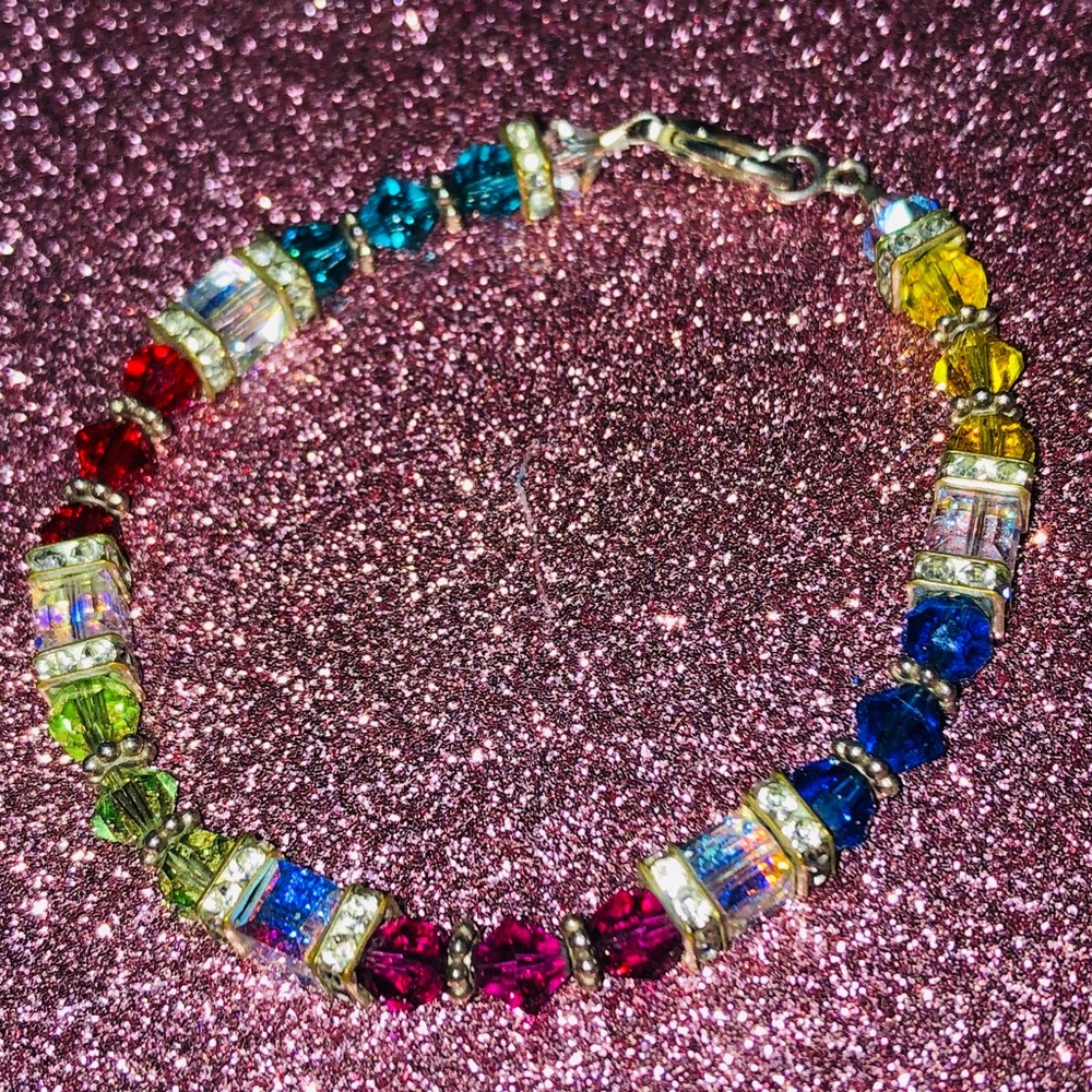 ❤️💙 Multicolor Iridescent Beaded Clasp Bracelet
